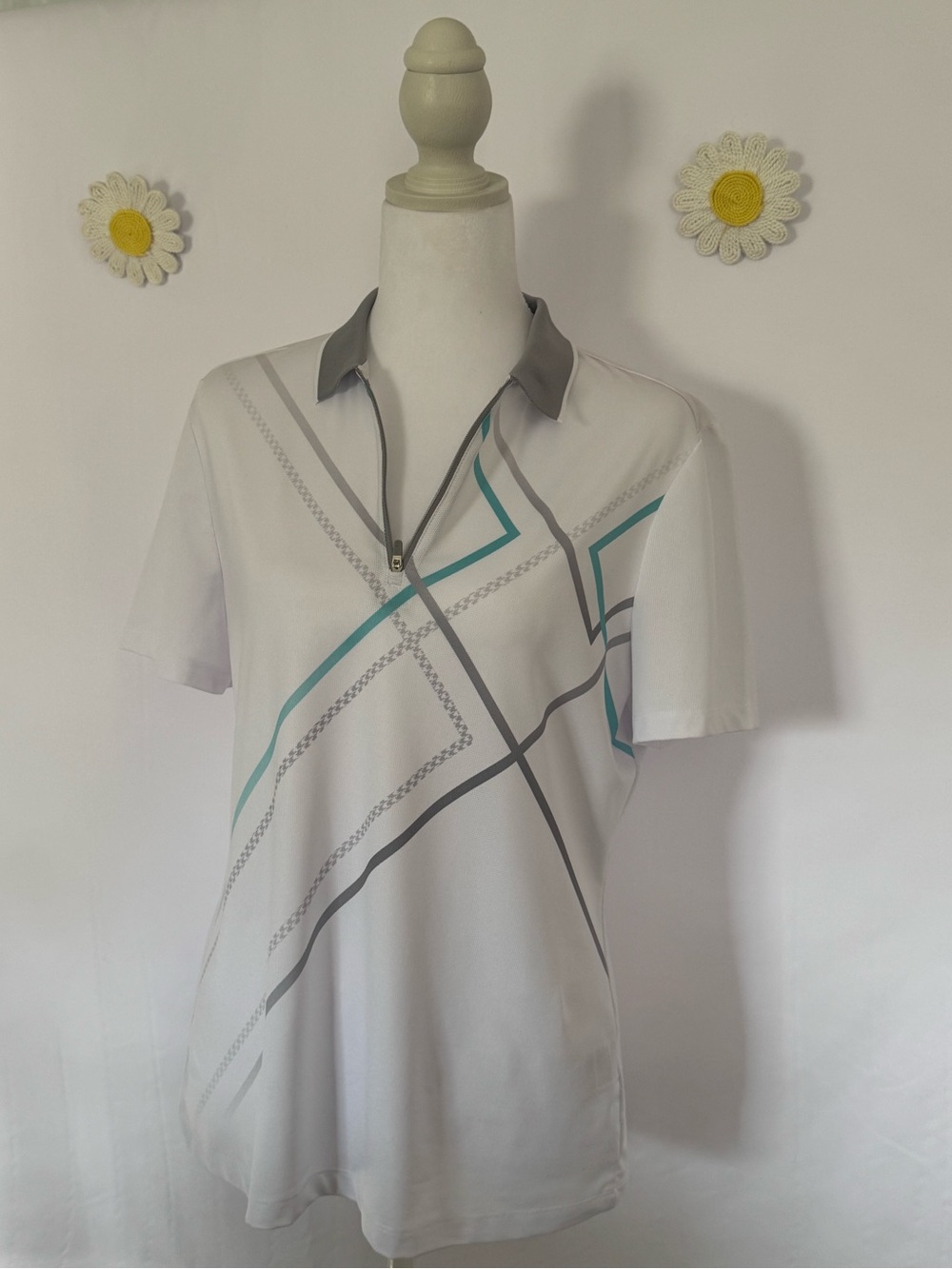 🌸N'Vo White Geometric Quarter Zip Athletic Golf Polo M